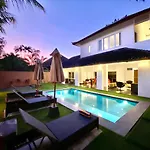 Villa Julia | Heart Of Seminyak | 350M Beach